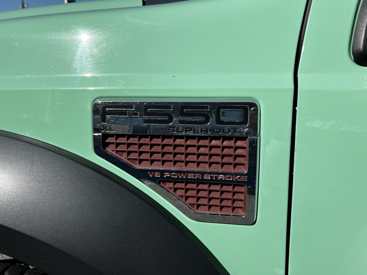 Ford F-550 Regular Cab 4WD DRW 2009
