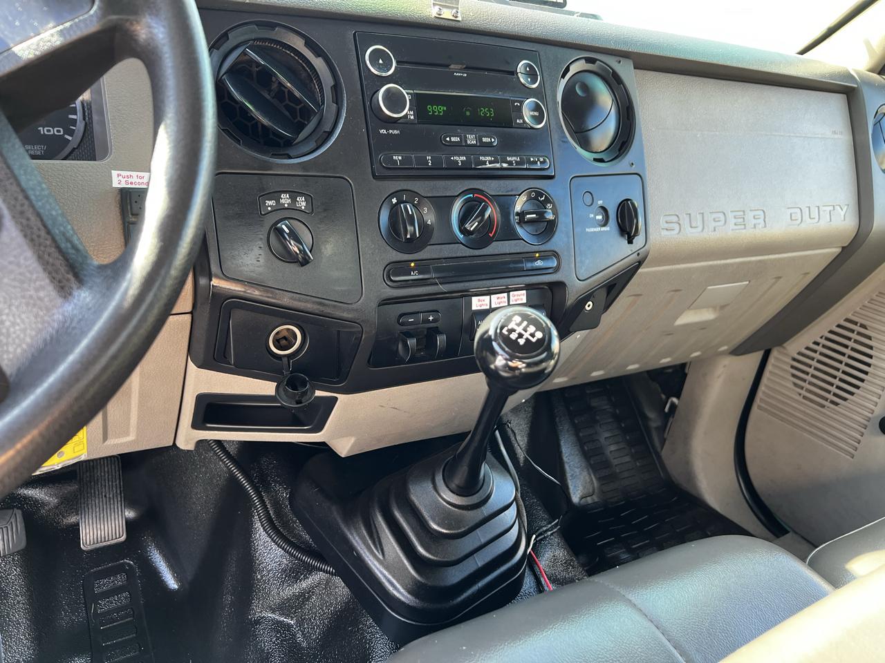 Ford F-550 Regular Cab 4WD DRW 2009
