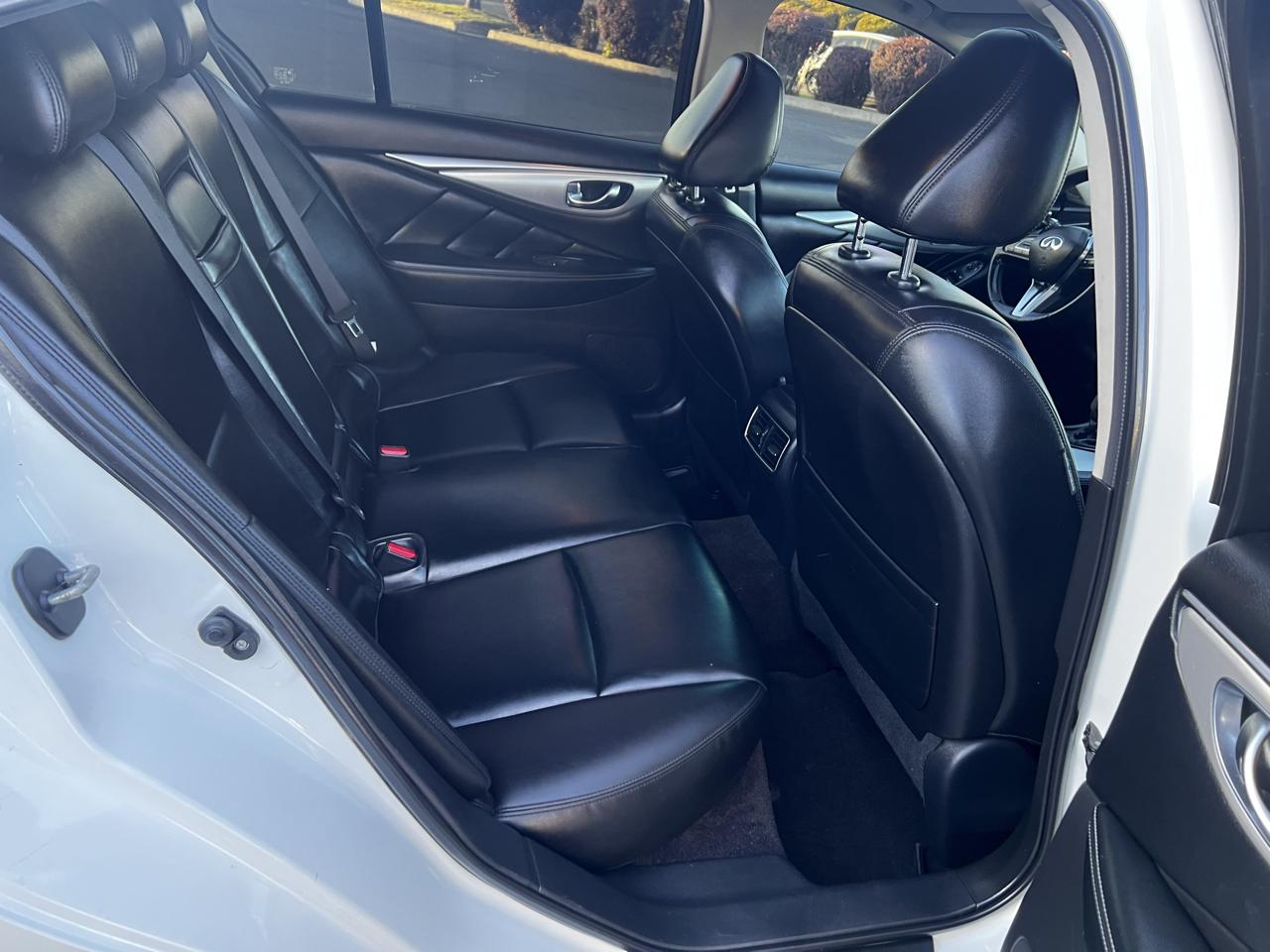 Infiniti Q50 3.0t LUXE AWD 2021