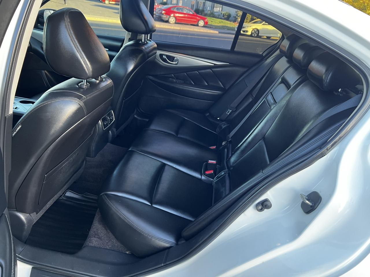 Infiniti Q50 3.0t LUXE AWD 2021