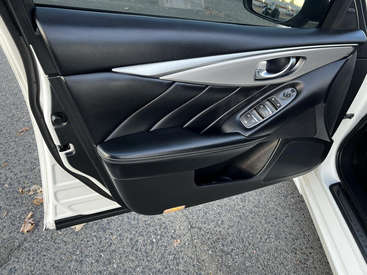 Infiniti Q50 3.0t LUXE AWD 2021