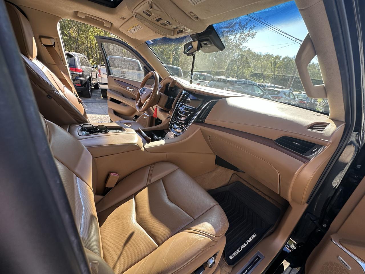 Cadillac Escalade ESV Platinum 4WD 2016