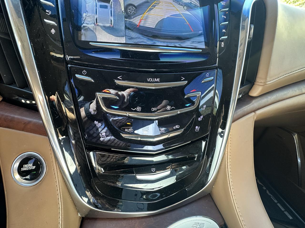 Cadillac Escalade ESV Platinum 4WD 2016