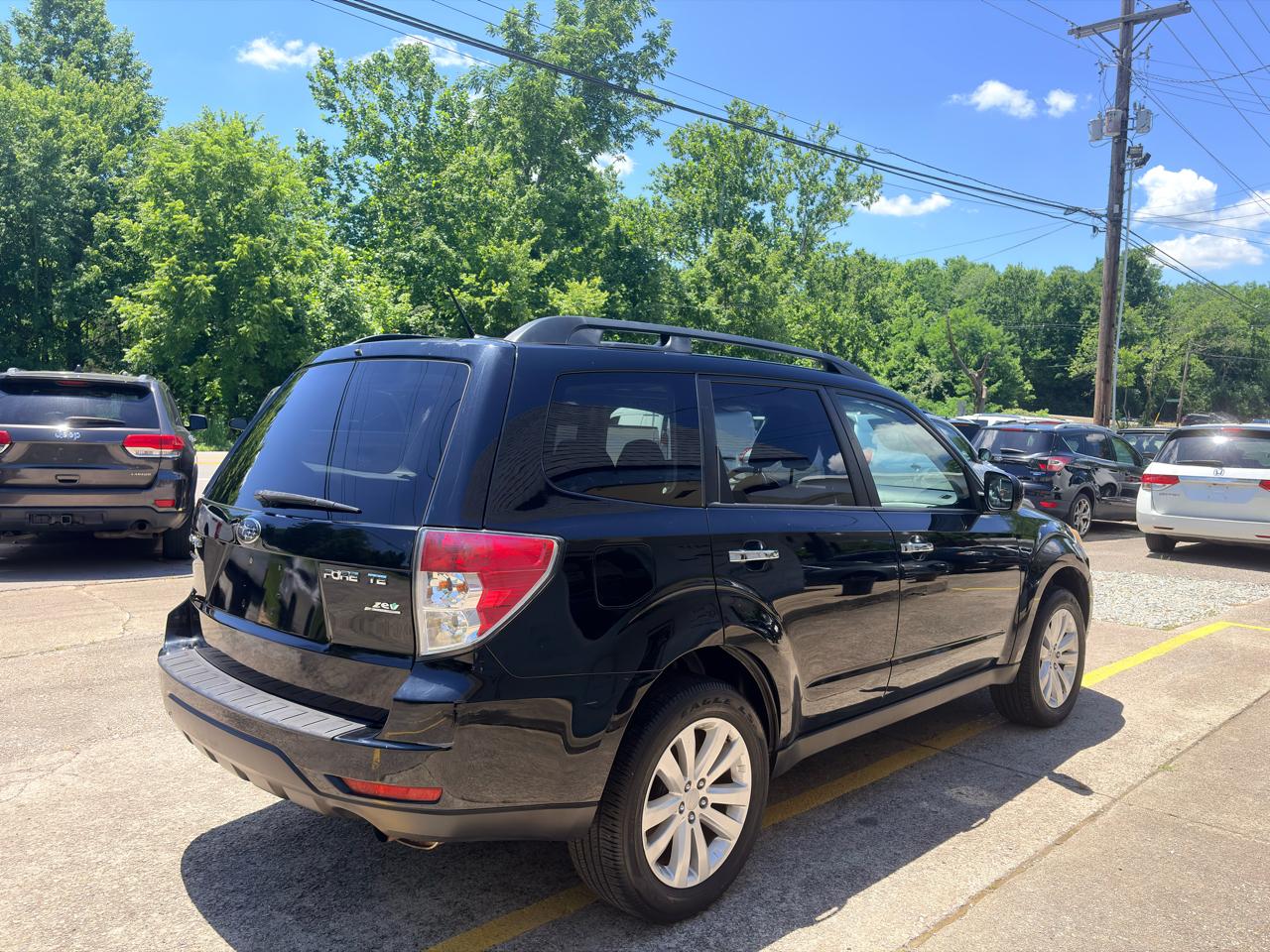 Subaru Forester 2.5X Premium 2013