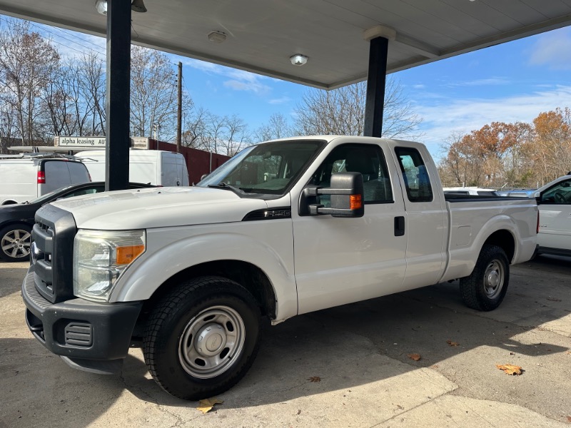 2013 Ford F-250 Super Duty XL's photo