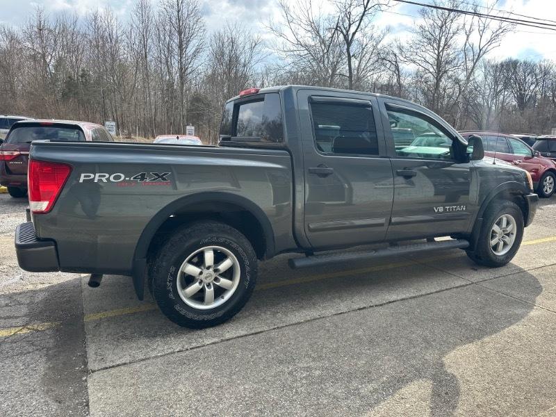 Nissan Titan PRO-4X Crew Cab 4WD SWB 2010