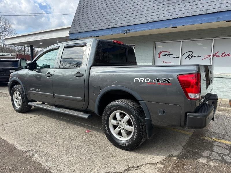 Nissan Titan PRO-4X Crew Cab 4WD SWB 2010