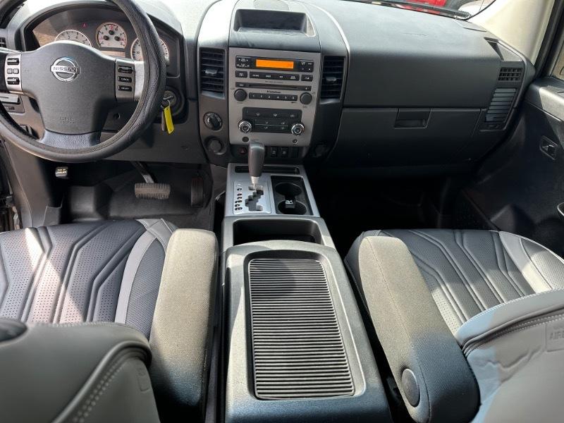 Nissan Titan PRO-4X Crew Cab 4WD SWB 2010