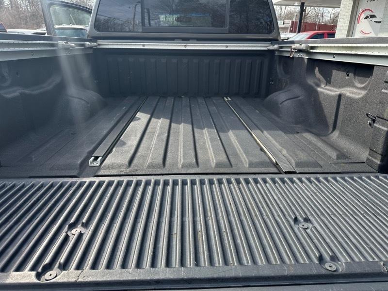 Nissan Titan PRO-4X Crew Cab 4WD SWB 2010