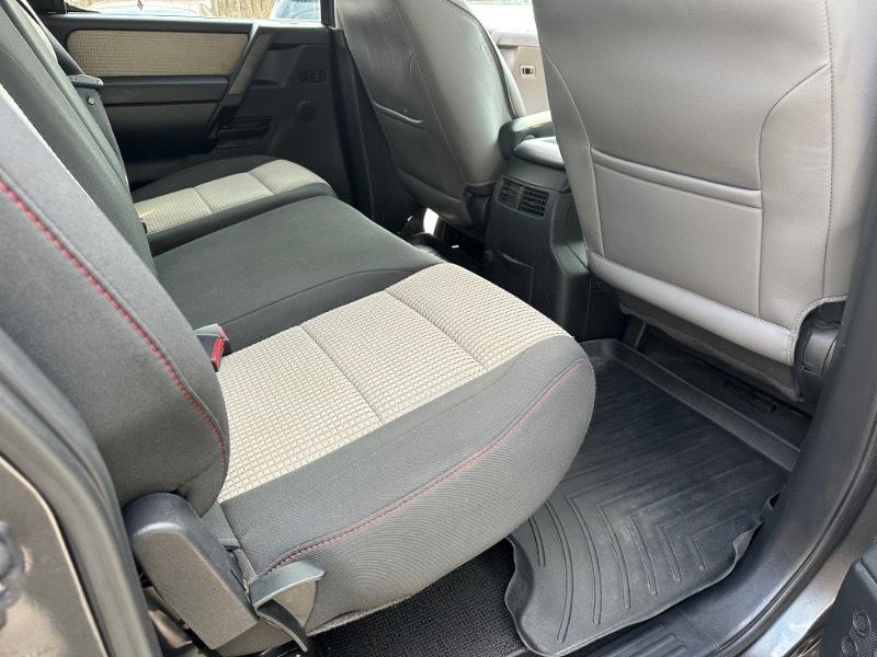 Nissan Titan PRO-4X Crew Cab 4WD SWB 2010