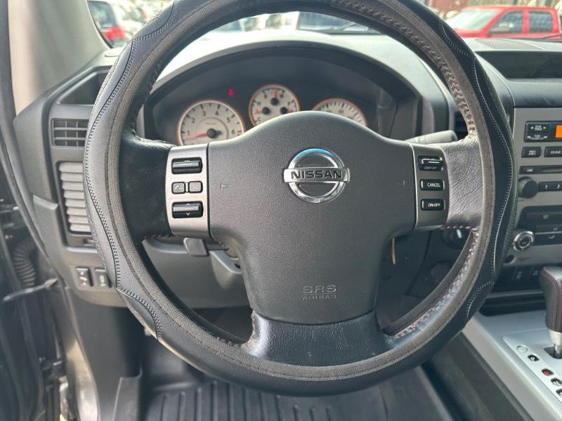 Nissan Titan PRO-4X Crew Cab 4WD SWB 2010