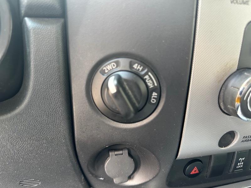 Nissan Titan PRO-4X Crew Cab 4WD SWB 2010