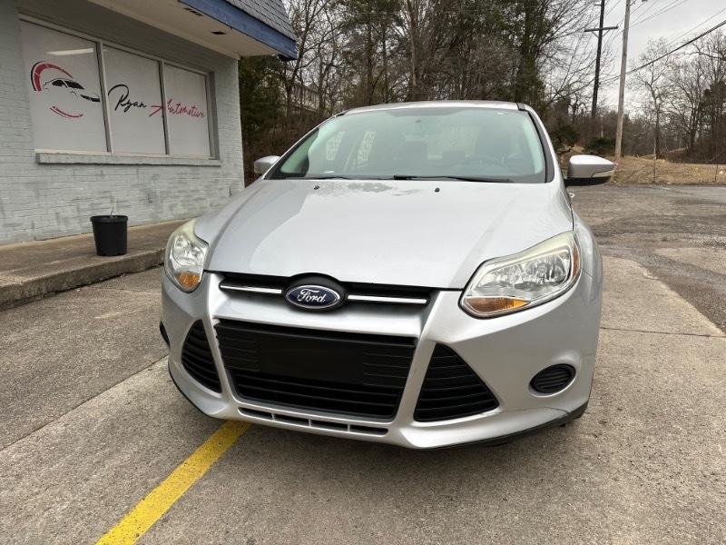 Ford Focus SE Sedan 2014