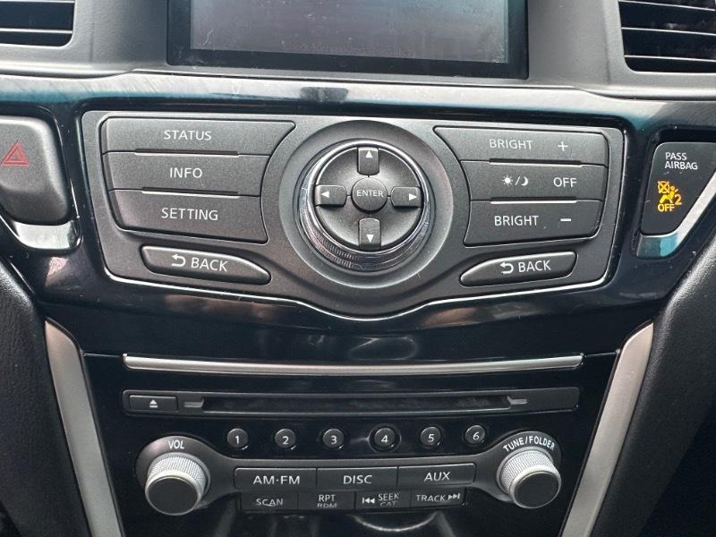 Nissan Pathfinder SV 4WD 2013