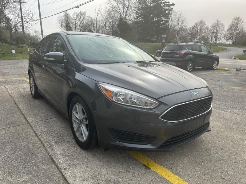 Ford Focus SE Sedan 2017