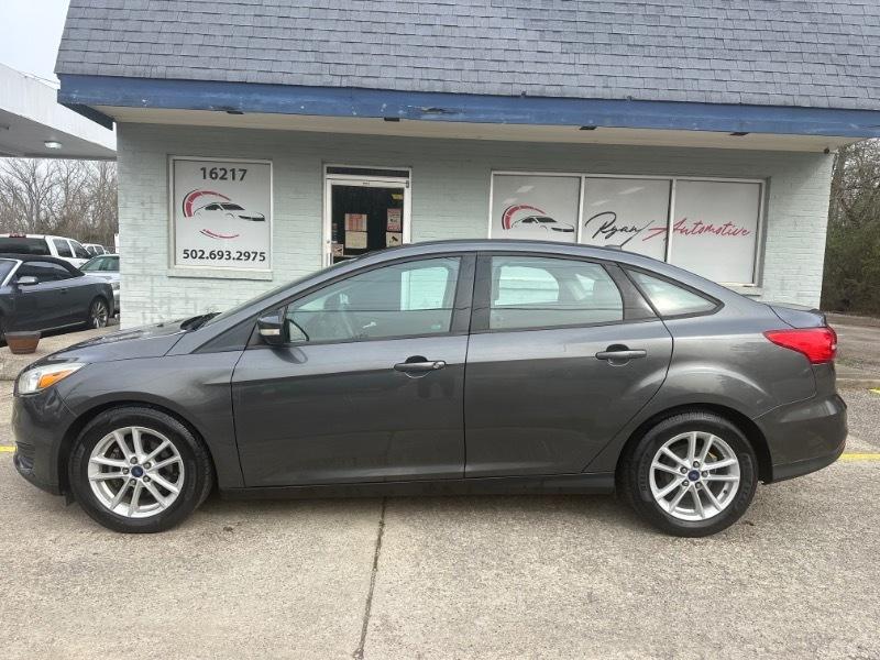 Ford Focus SE Sedan 2017