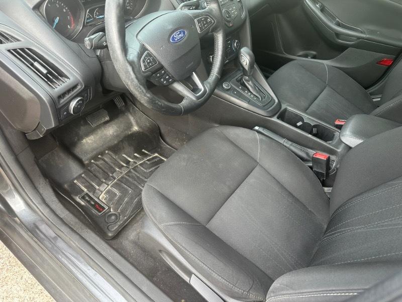 Ford Focus SE Sedan 2017