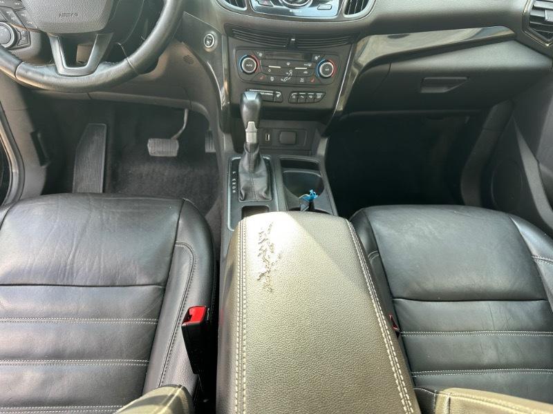 Ford Escape Titanium 4WD 2017