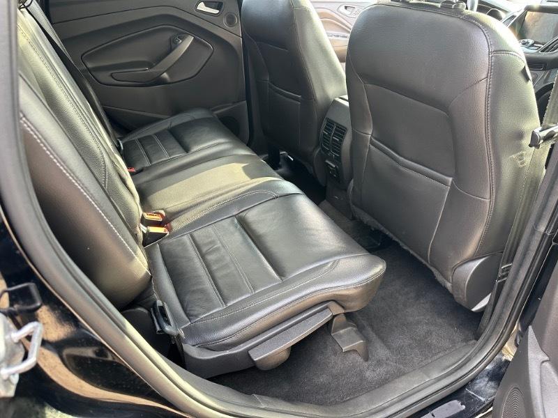 Ford Escape Titanium 4WD 2017