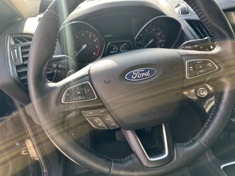Ford Escape Titanium 4WD 2017