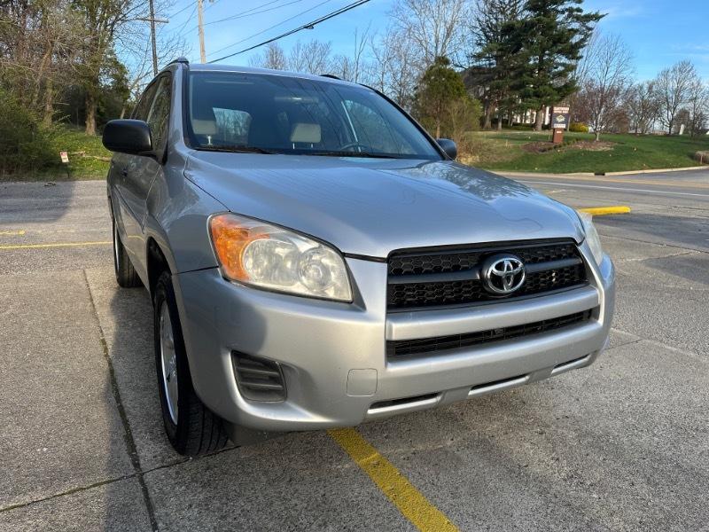 Toyota RAV4 Base I4 2WD 2012