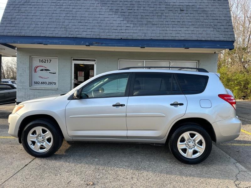 Toyota RAV4 Base I4 2WD 2012