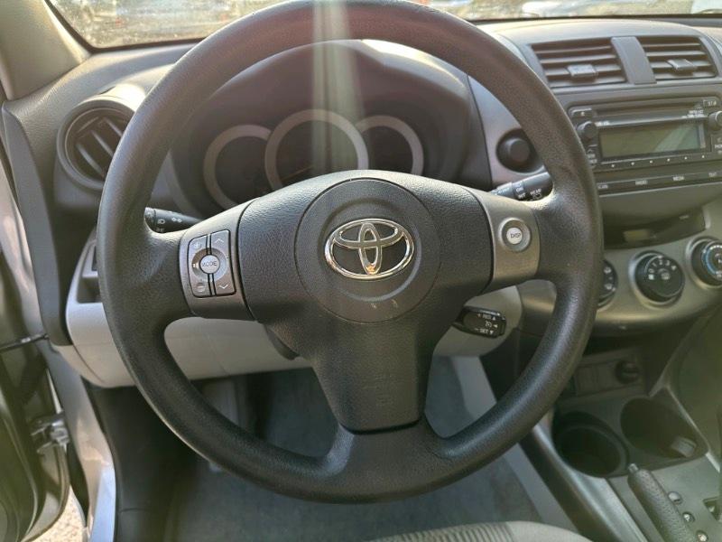 Toyota RAV4 Base I4 2WD 2012