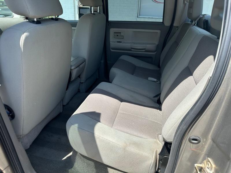 Dodge Dakota SLT Quad Cab 2WD 2006