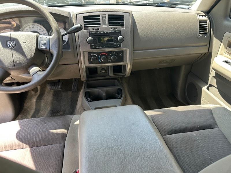 Dodge Dakota SLT Quad Cab 2WD 2006