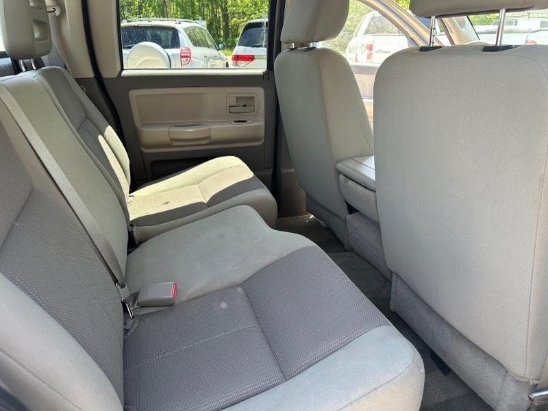 Dodge Dakota SLT Quad Cab 2WD 2006