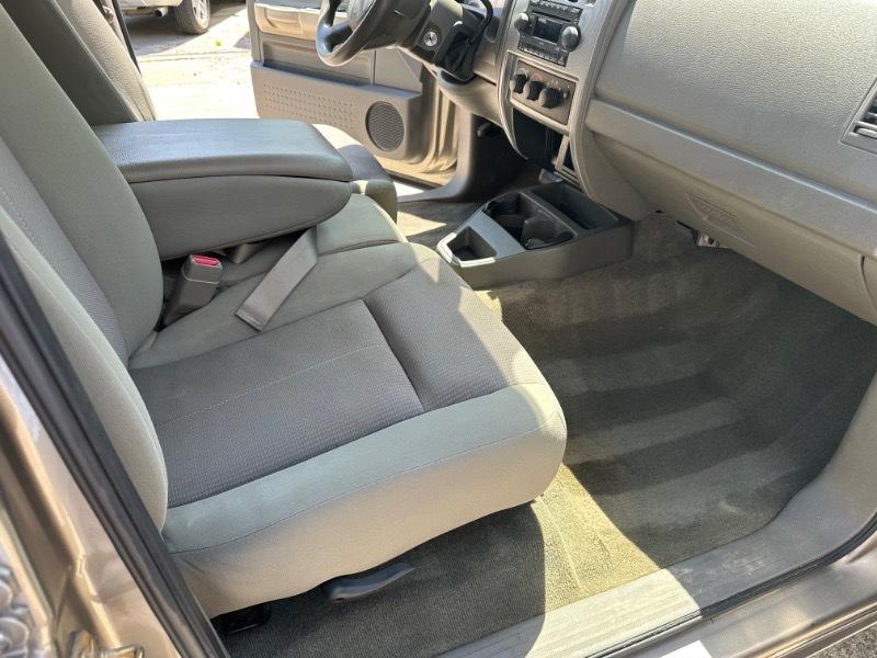 Dodge Dakota SLT Quad Cab 2WD 2006