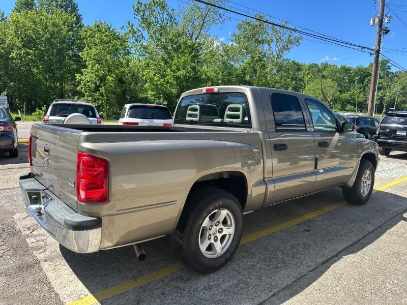 Dodge Dakota SLT Quad Cab 2WD 2006