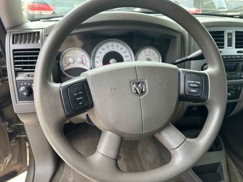 Dodge Dakota SLT Quad Cab 2WD 2006