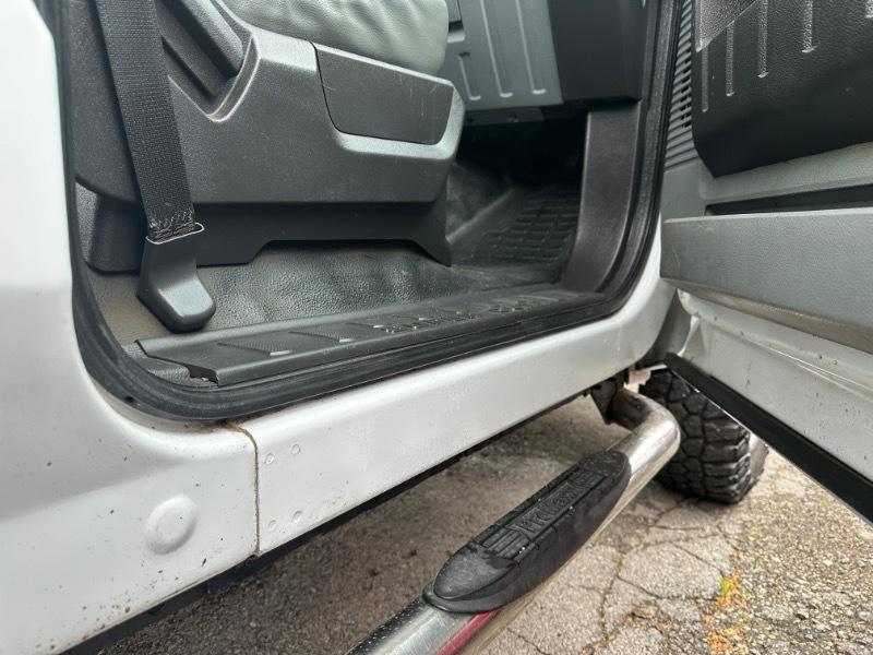 Ford F-350 SD XL Crew Cab Long Bed DRW 4WD 2015