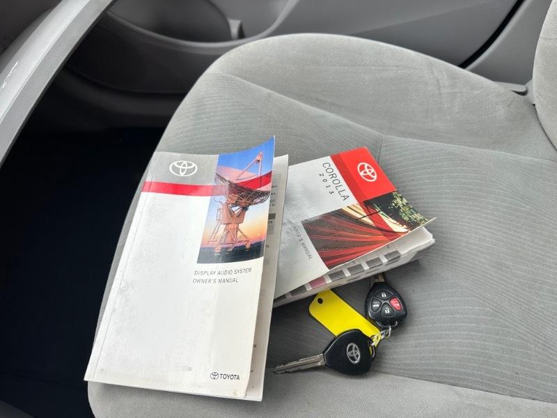 Toyota Corolla LE 4-Speed AT 2013