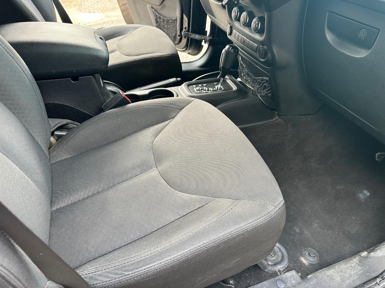 Jeep Wrangler Unlimited Sport 4WD 2015