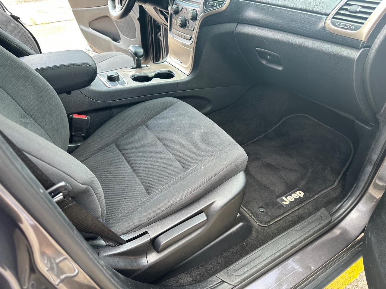 Jeep Grand Cherokee Laredo 4WD 2014