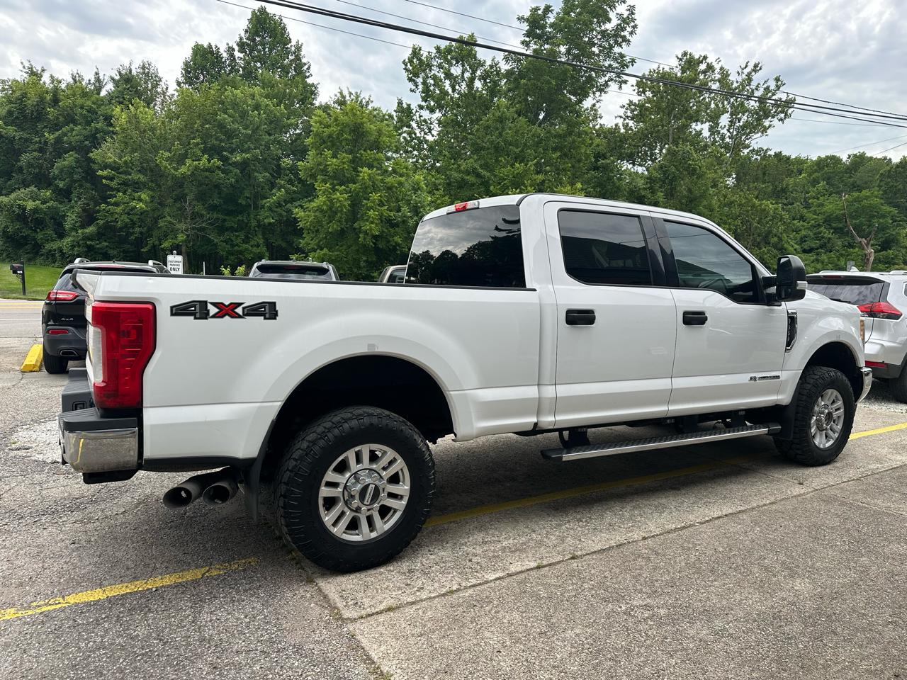 Ford F-350 SD XLT Crew Cab Long Bed 4WD 2017