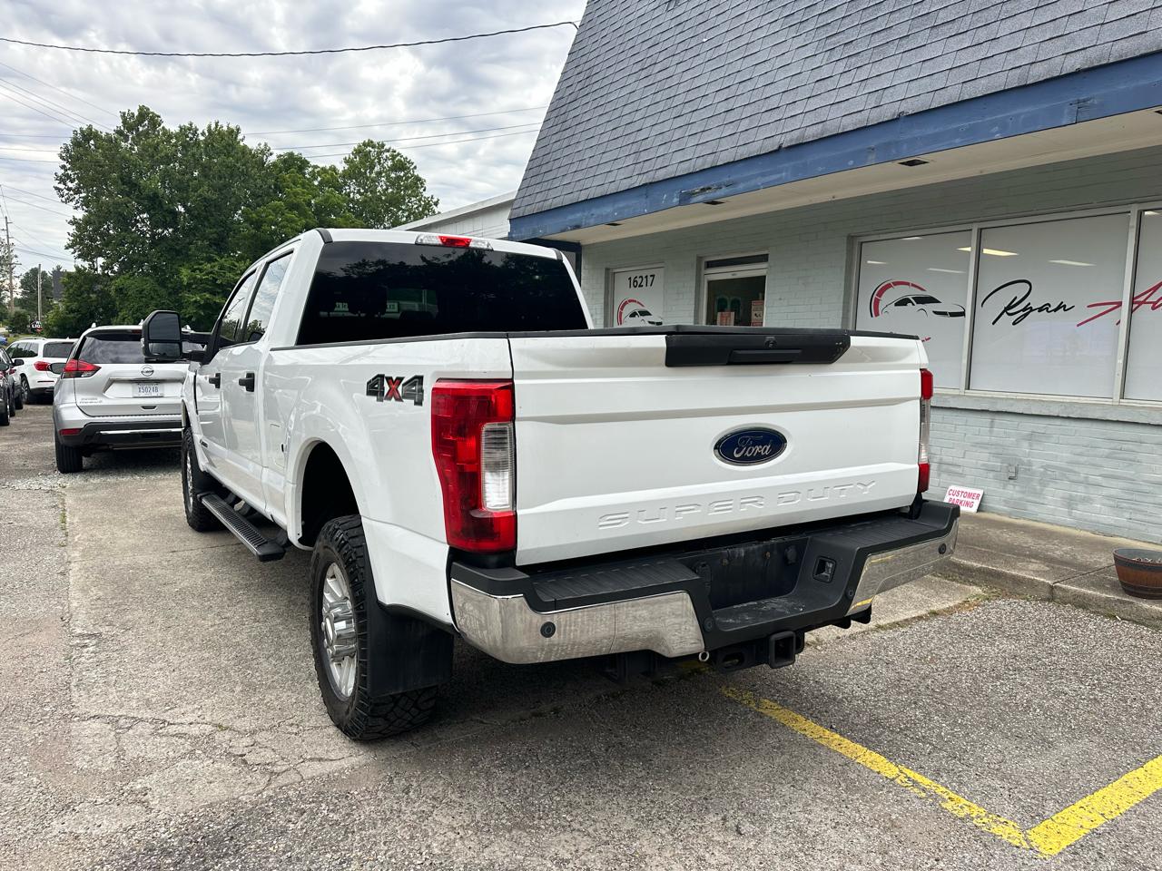 Ford F-350 SD XLT Crew Cab Long Bed 4WD 2017