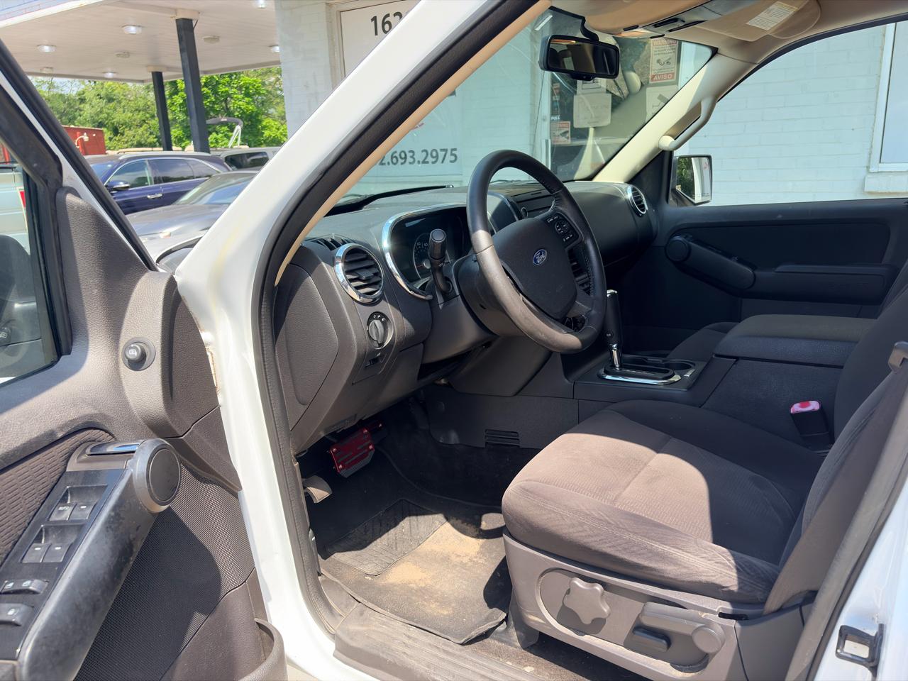 Ford Explorer XLT 4WD 2010