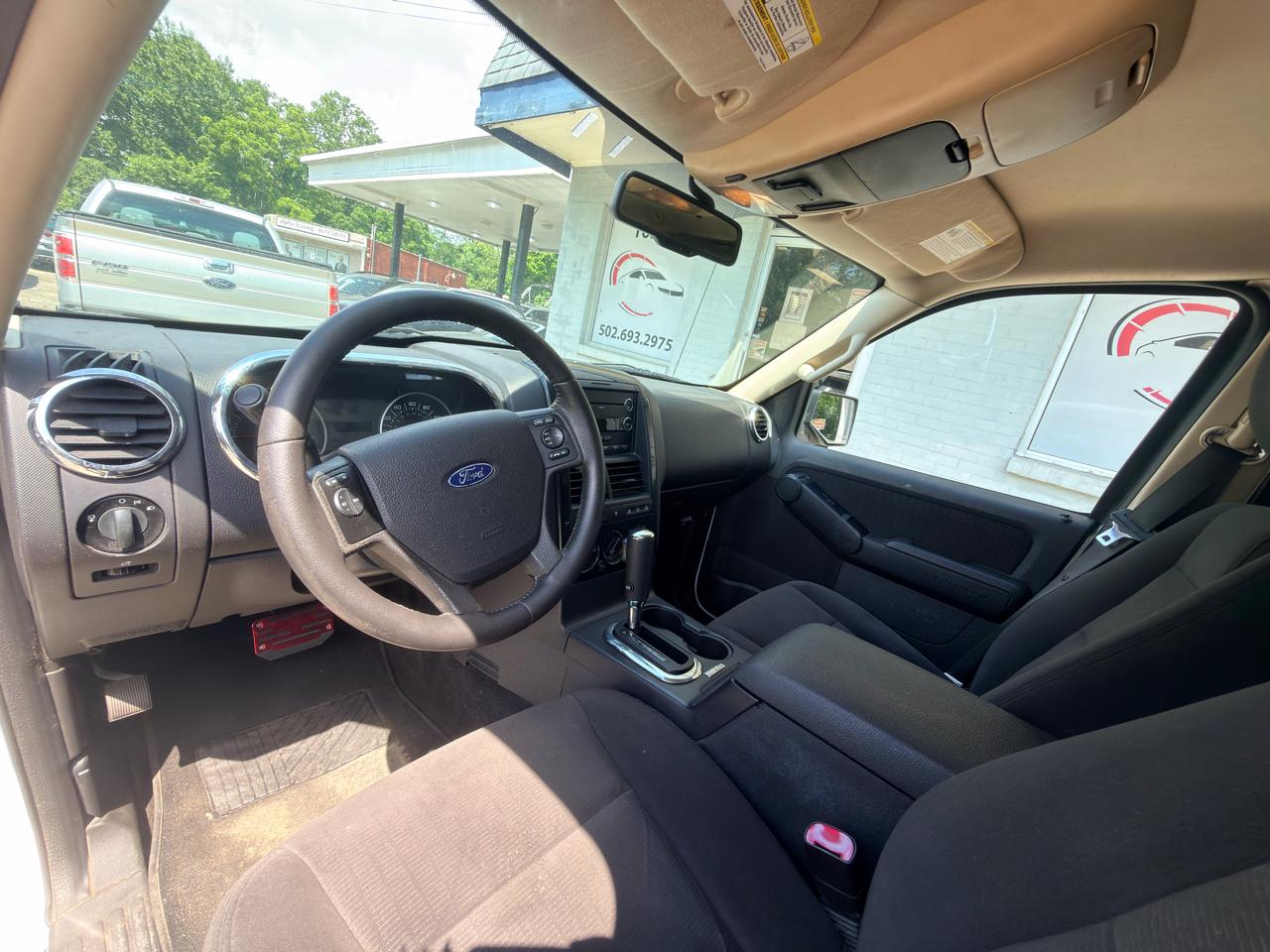 Ford Explorer XLT 4WD 2010