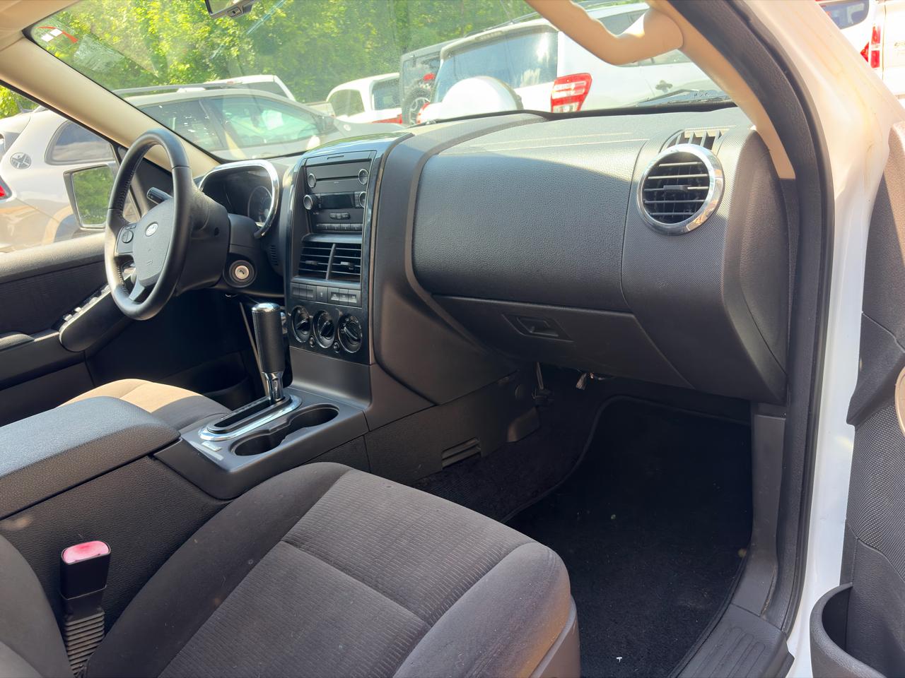 Ford Explorer XLT 4WD 2010