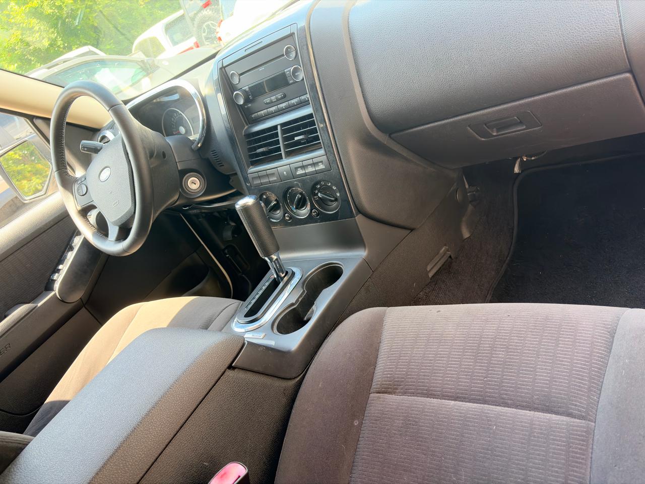 Ford Explorer XLT 4WD 2010