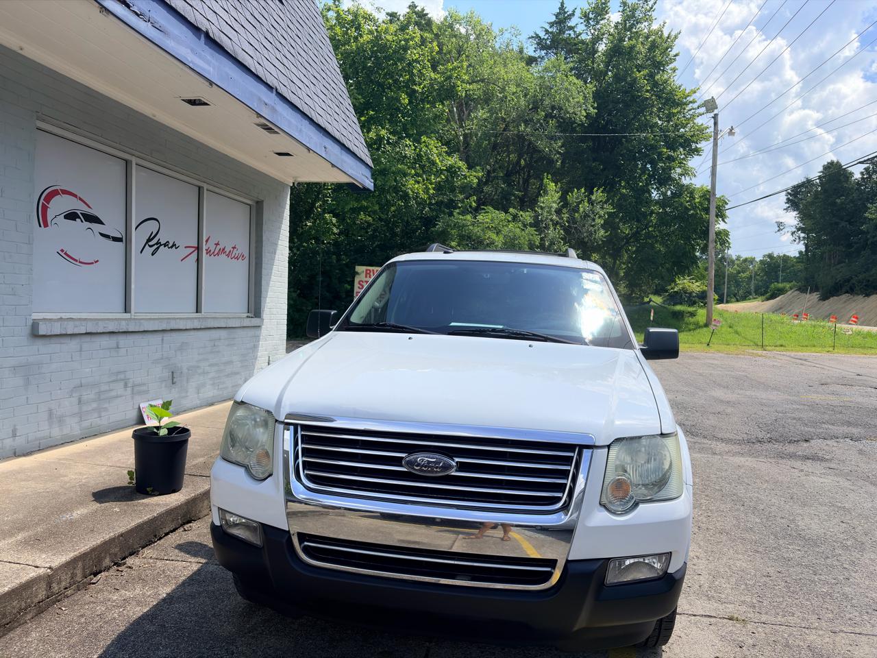 Ford Explorer XLT 4WD 2010