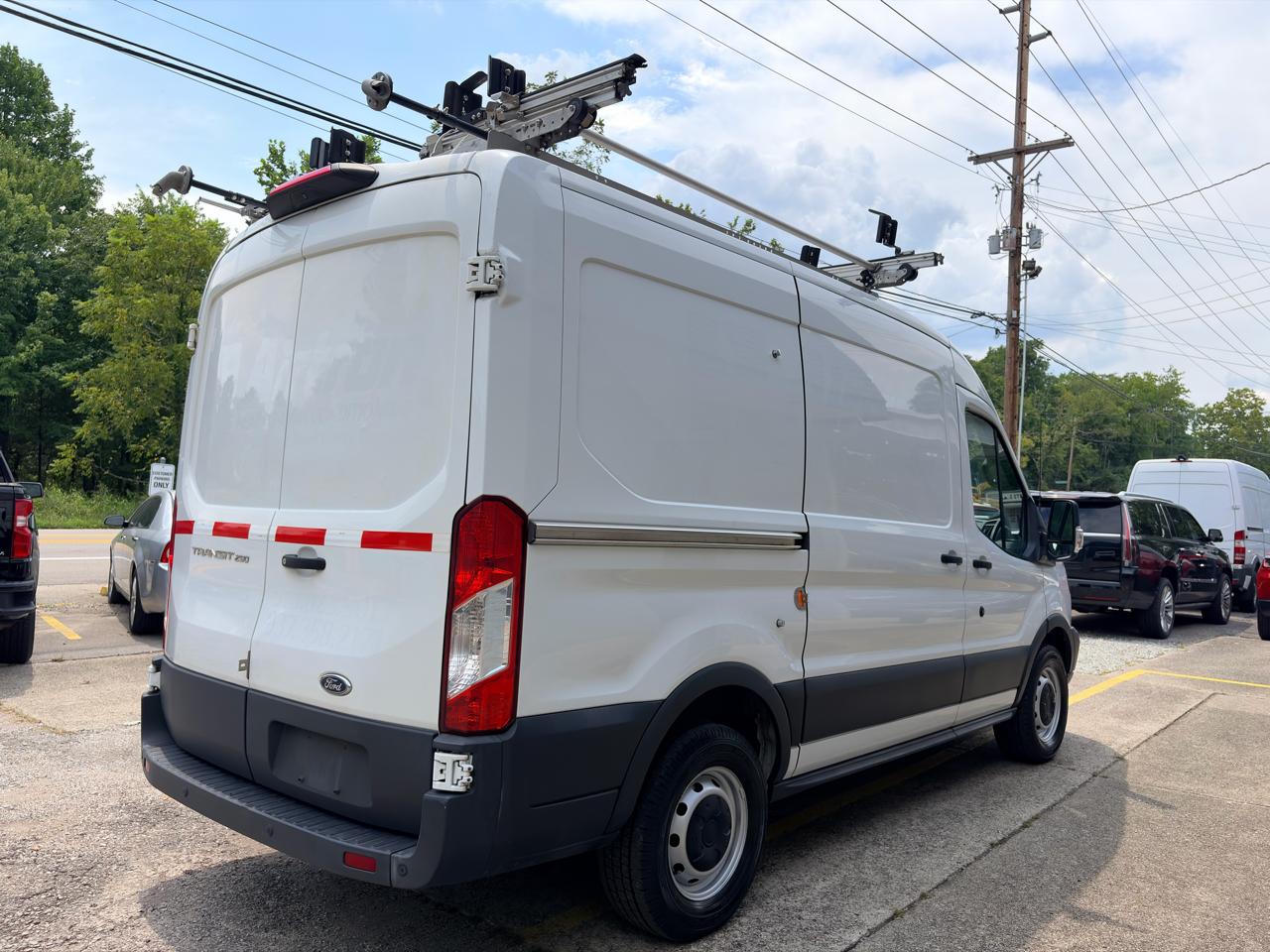 Ford Transit 250 Van Med. Roof w/Sliding Pass. 130-in. WB 2018