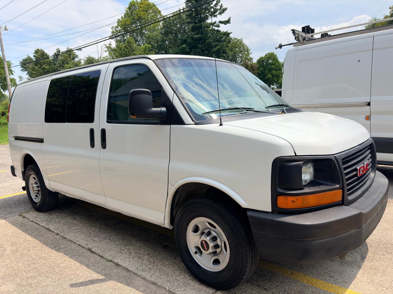GMC Savana G2500 Cargo 2010
