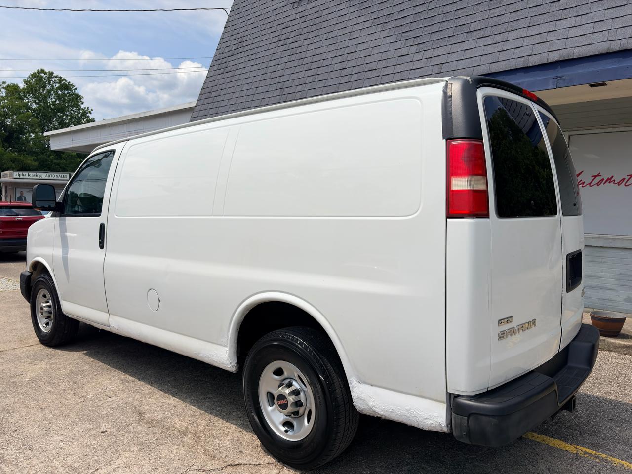 GMC Savana G2500 Cargo 2010