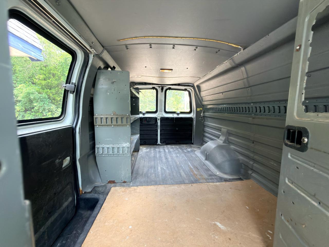GMC Savana G2500 Cargo 2010