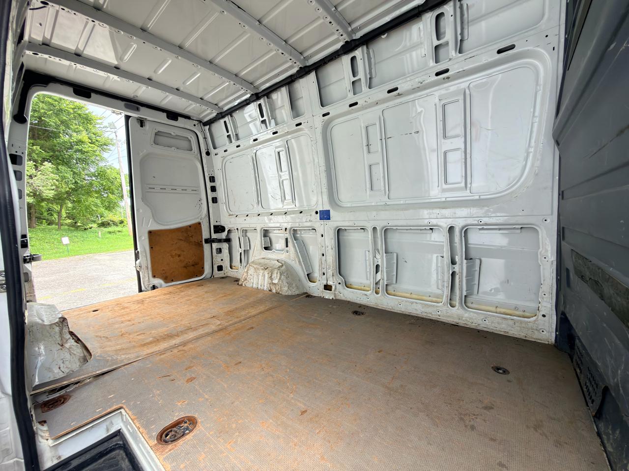 Mercedes-Benz Sprinter 2500 144-in. WB 2017