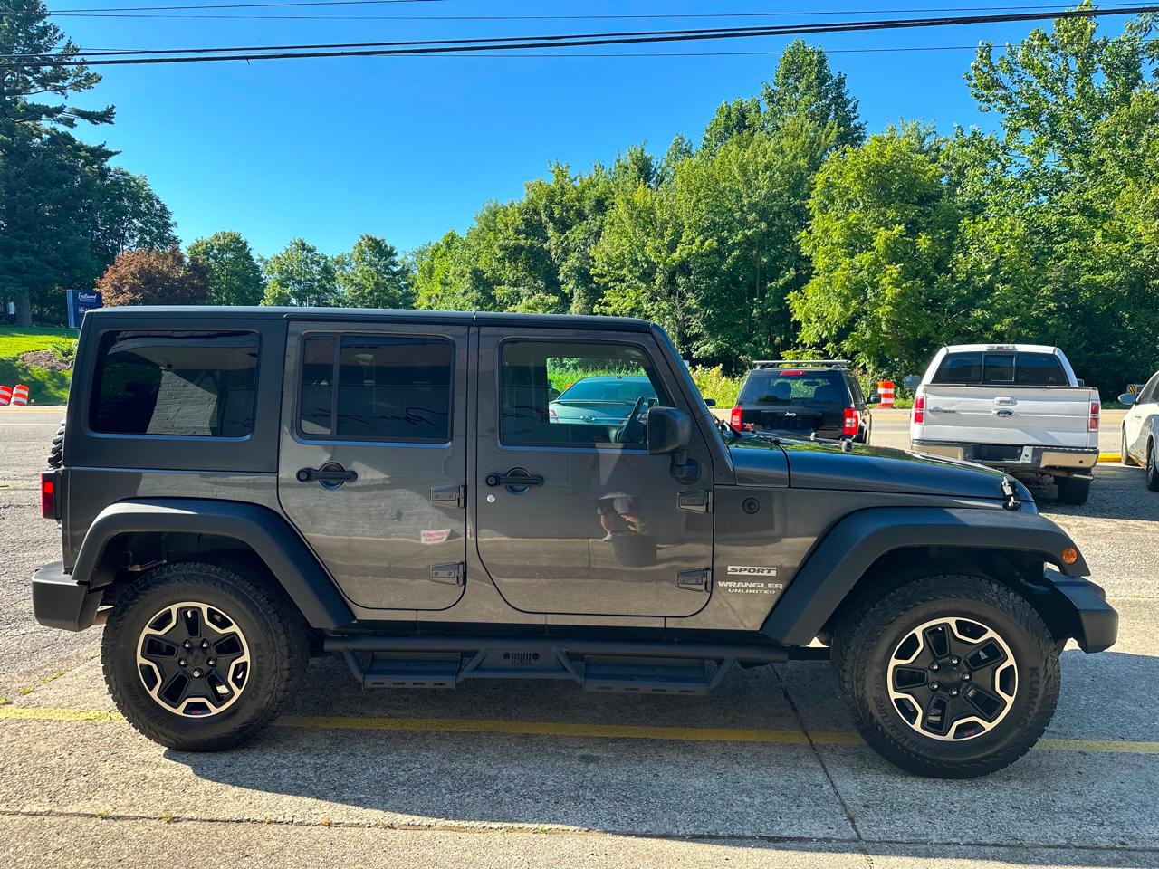 Jeep Wrangler Unlimited Sport 4WD 2017